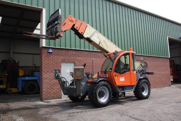 Articulating Boom Lift